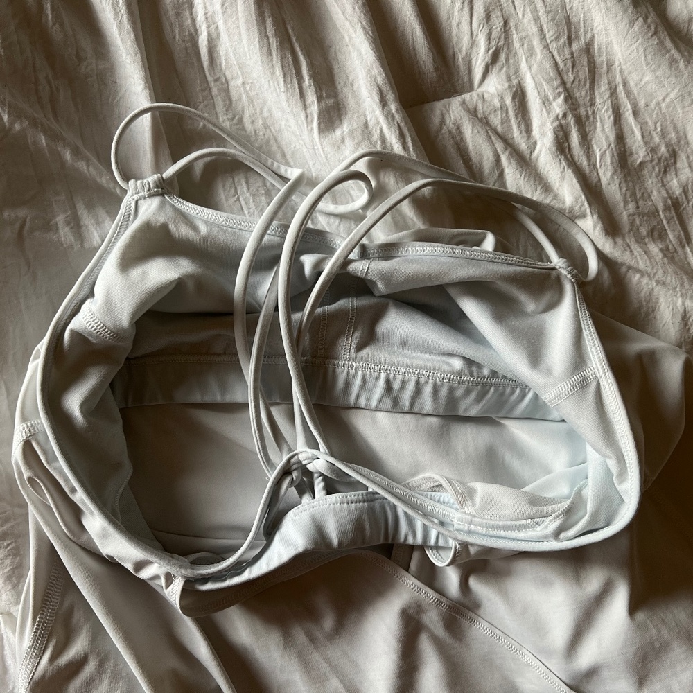 Lululemon Make A Move Tank 🍋 - Picture 12 of 12